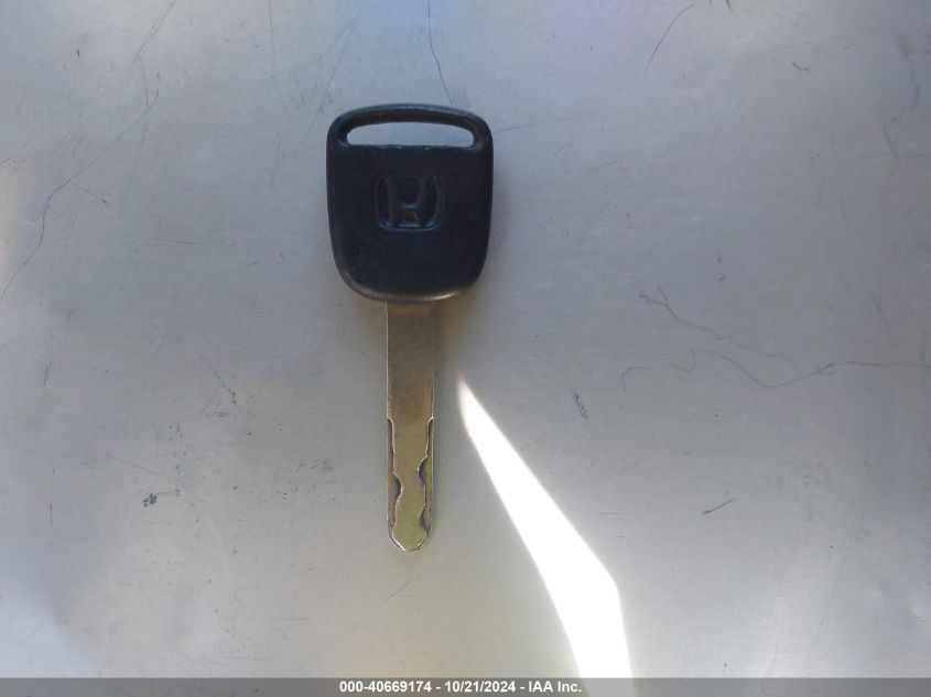 2002 Honda Cr-V Lx VIN: JHLRD78452C078581 Lot: 40669174