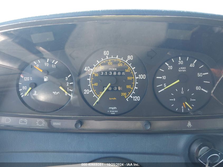 1984 Mercedes-Benz 300 Tdt VIN: WDBAB93A4EF019094 Lot: 40669351