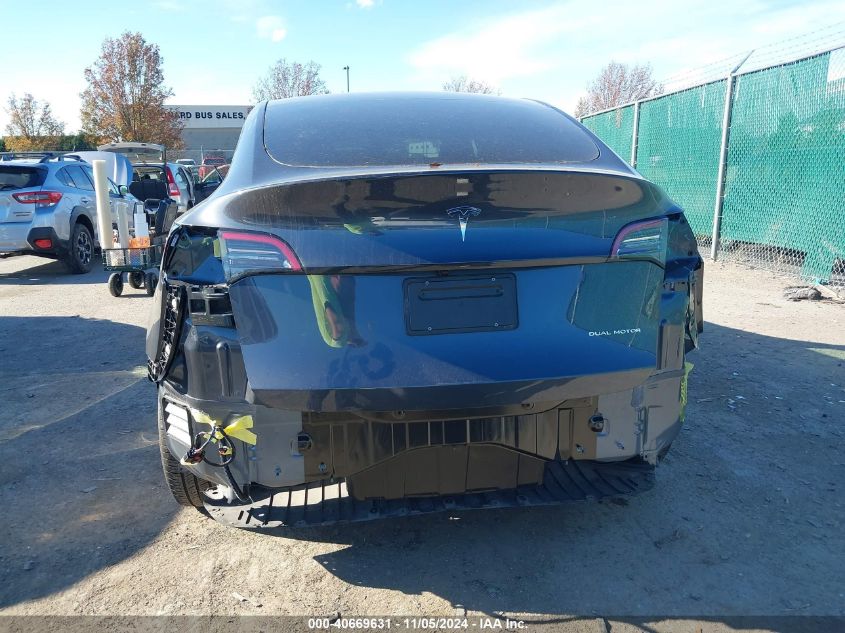 2024 Tesla Model Y Long Range Dual Motor All-Wheel Drive VIN: 7SAYGDEEXRA250886 Lot: 40669631