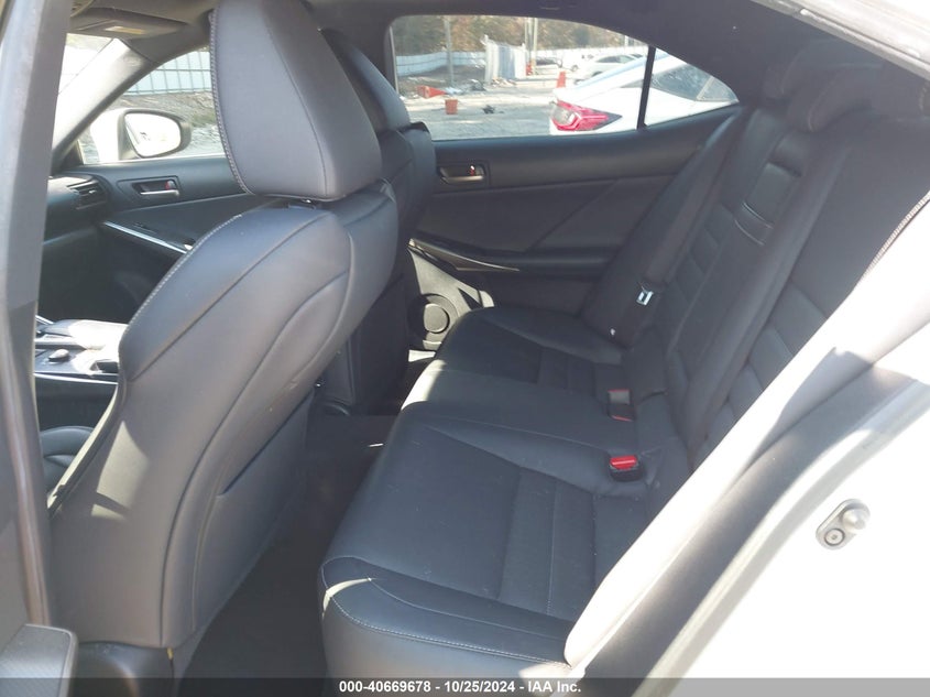 2018 LEXUS IS 300 VIN: JTHBA1D2XJ5071653