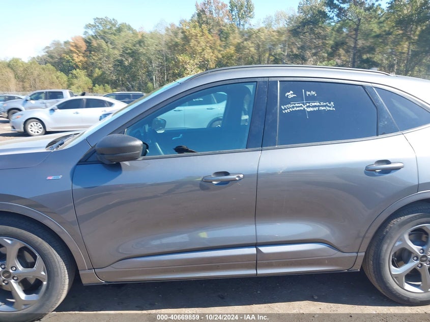 2023 Ford Escape St-Line VIN: 1FMCU0MN4PUA01545 Lot: 40669859