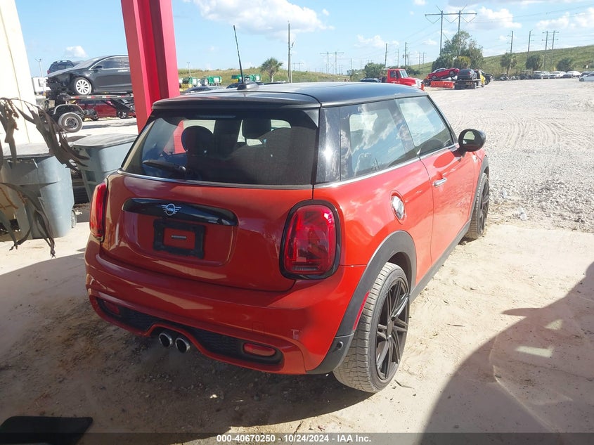 2021 MINI HARDTOP COOPER S - WMWXR5C07M2N13640