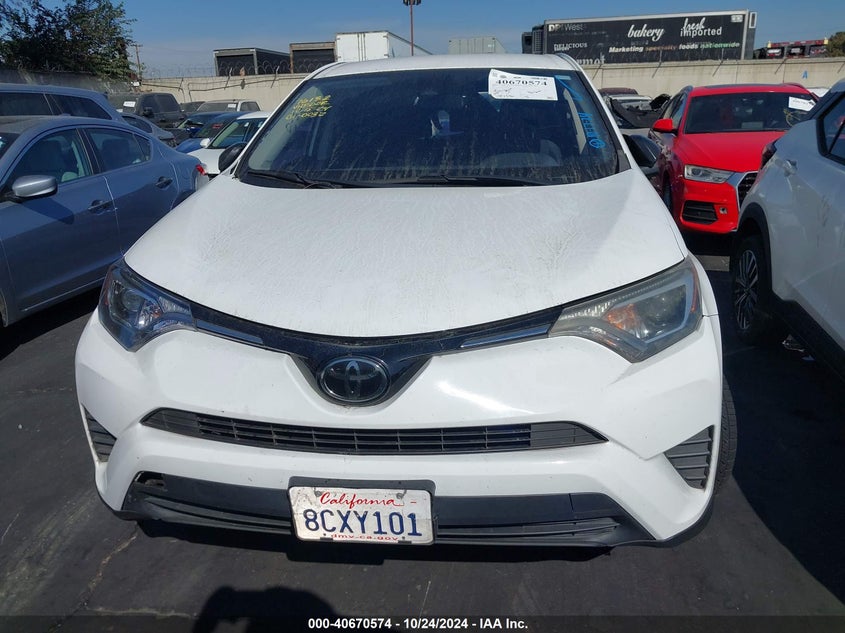 2018 TOYOTA RAV4 LE - 2T3ZFREV2JW475211