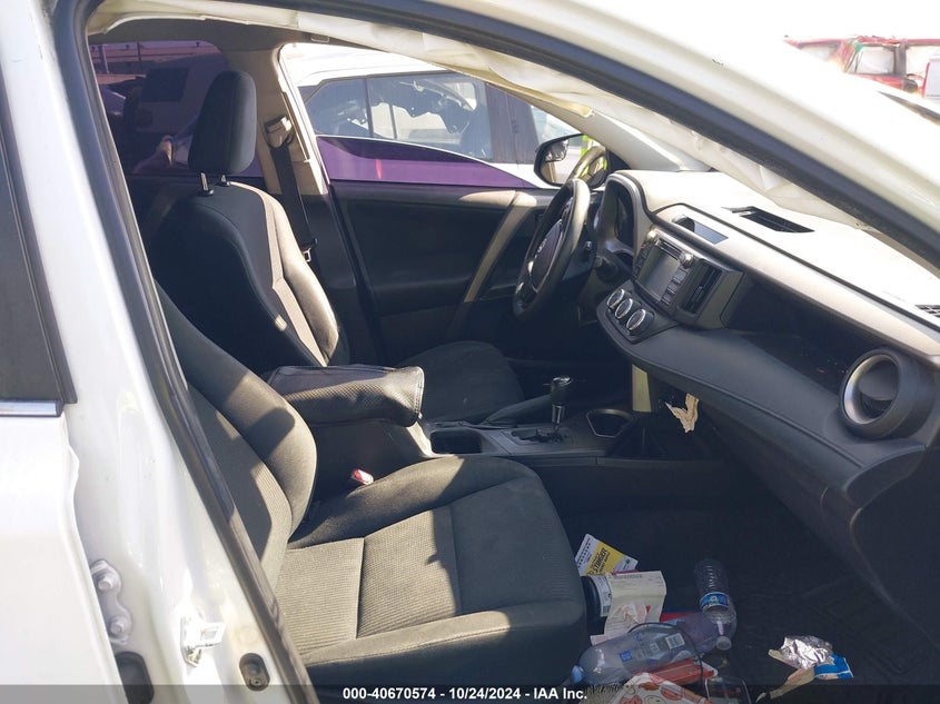 2018 TOYOTA RAV4 LE - 2T3ZFREV2JW475211