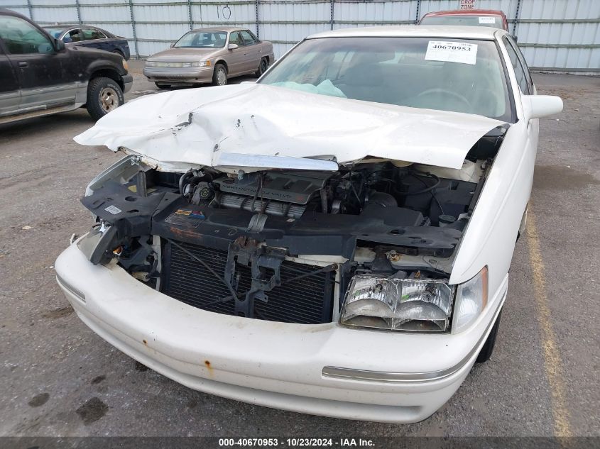 1997 Cadillac Deville Standard VIN: 1G6KD54Y0VU244549 Lot: 40670953