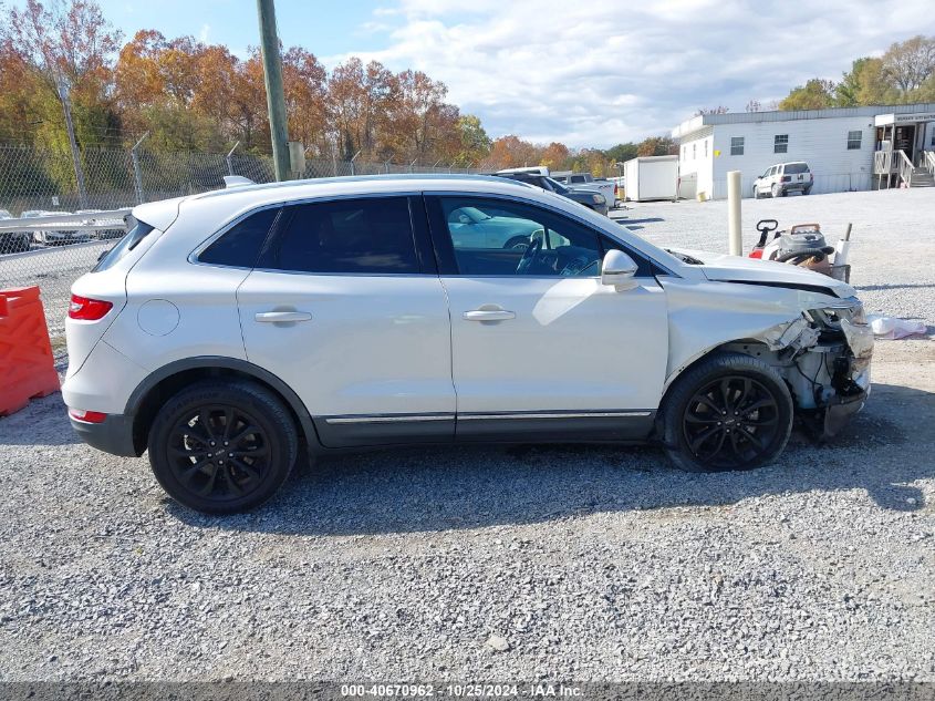 2017 Lincoln Mkc Select VIN: 5LMCJ2C90HUL39824 Lot: 40670962