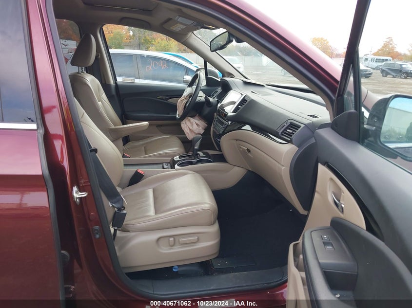 2019 HONDA RIDGELINE RTL-E - 5FPYK3F72KB026372