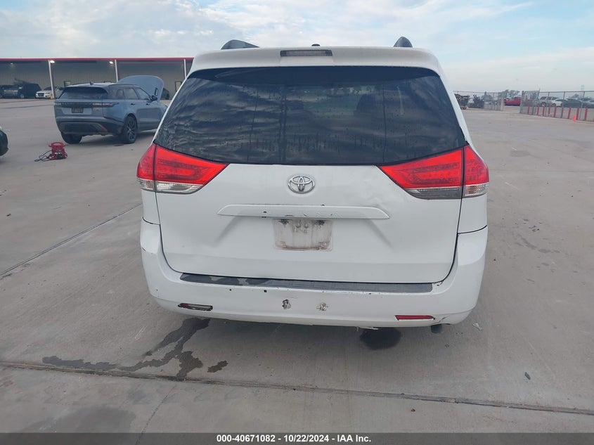 2014 Toyota Sienna Le V6 8 Passenger VIN: 5TDKK3DC7ES457787 Lot: 40671082