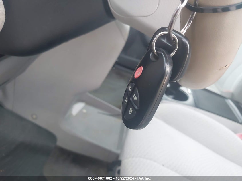 2014 Toyota Sienna Le V6 8 Passenger VIN: 5TDKK3DC7ES457787 Lot: 40671082