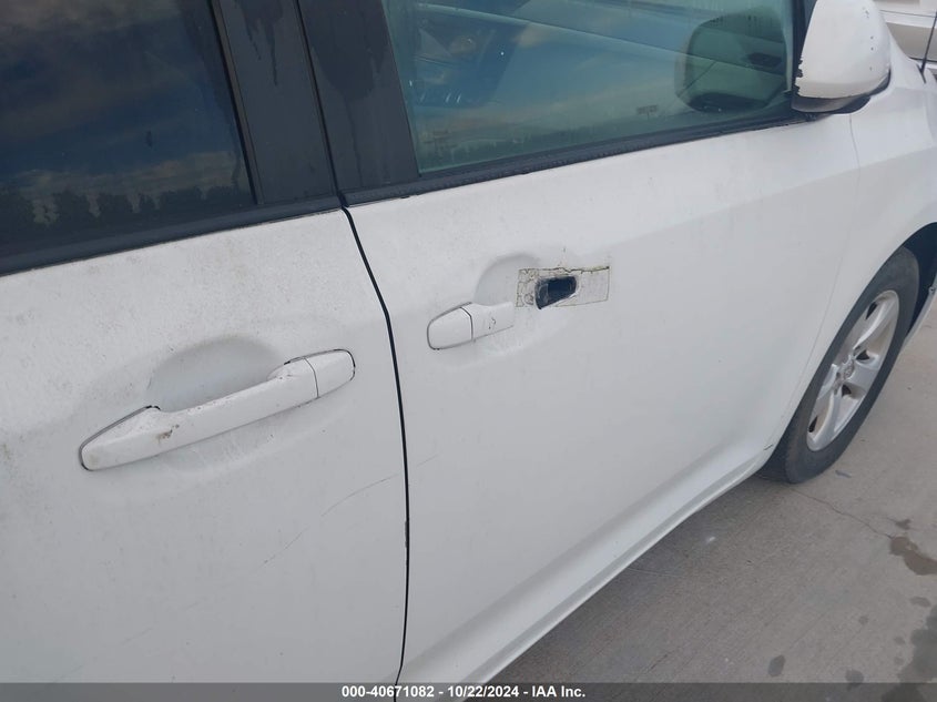 2014 Toyota Sienna Le V6 8 Passenger VIN: 5TDKK3DC7ES457787 Lot: 40671082