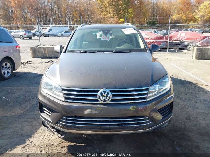 2016 Volkswagen Touareg Tdi Lux VIN: WVGEP9BPXGD003597 Lot: 40671234