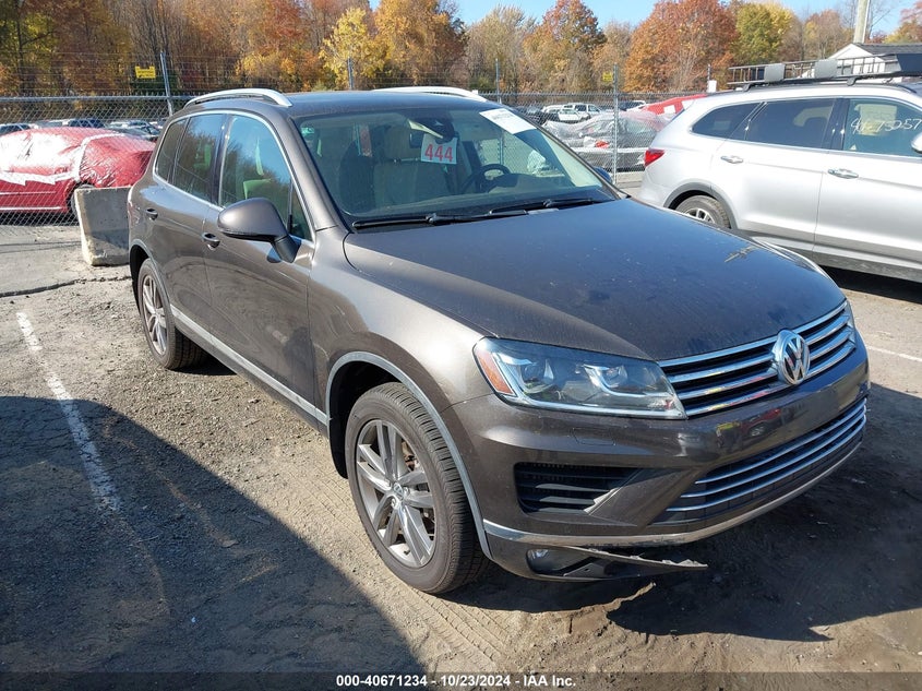 2016 VOLKSWAGEN TOUAREG TDI LUX - WVGEP9BPXGD003597