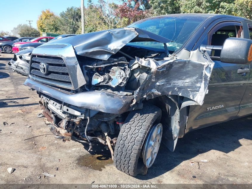 2008 Toyota Tundra Sr5 5.7L V8 VIN: 5TBBV54198S517017 Lot: 40671809