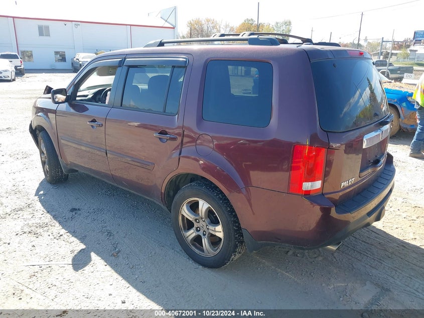 Image 3 of 2012 HONDA PILOT  salvage vehicle - Lot #40672001 at IAAI