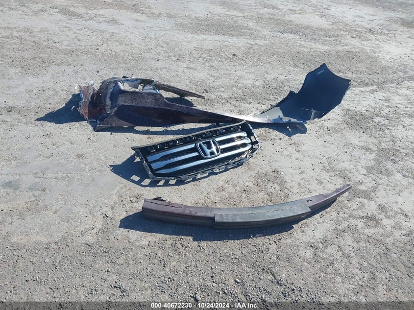 2015 Honda Pilot Lx VIN: 5FNYF3H27FB017462 Lot: 40672230