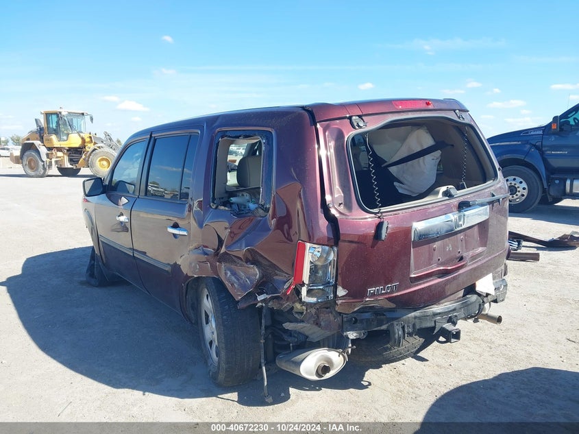2015 Honda Pilot Lx VIN: 5FNYF3H27FB017462 Lot: 40672230