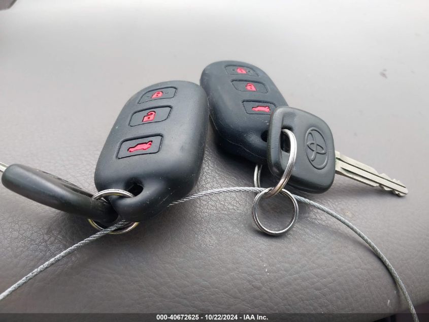 2005 Toyota Camry Le VIN: 4T1BE32K65U040265 Lot: 40672625