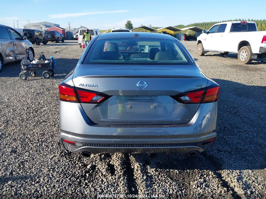 VIN 1N4BL4CV8NN403447 2022 NISSAN ALTIMA SR FWD