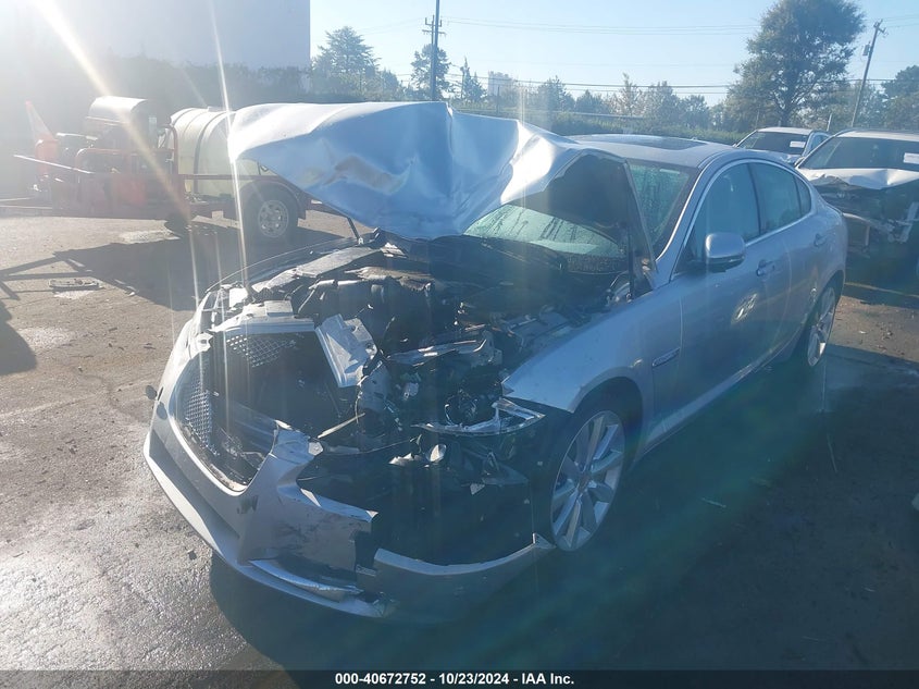 2014 JAGUAR XF VIN: SAJWJ0EF7E8U11331