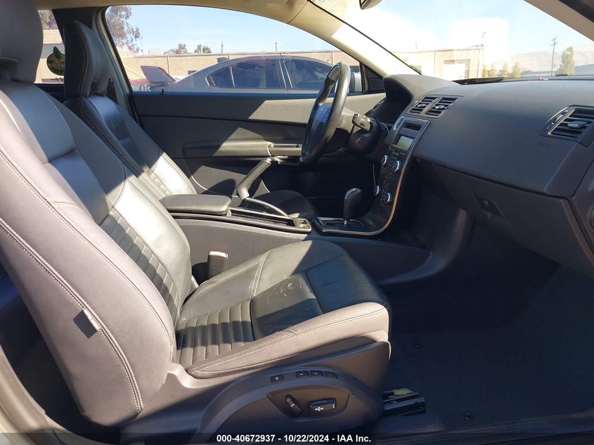 2013 VOLVO C30 T5 R-DESIGN YV1672MK5D2309559