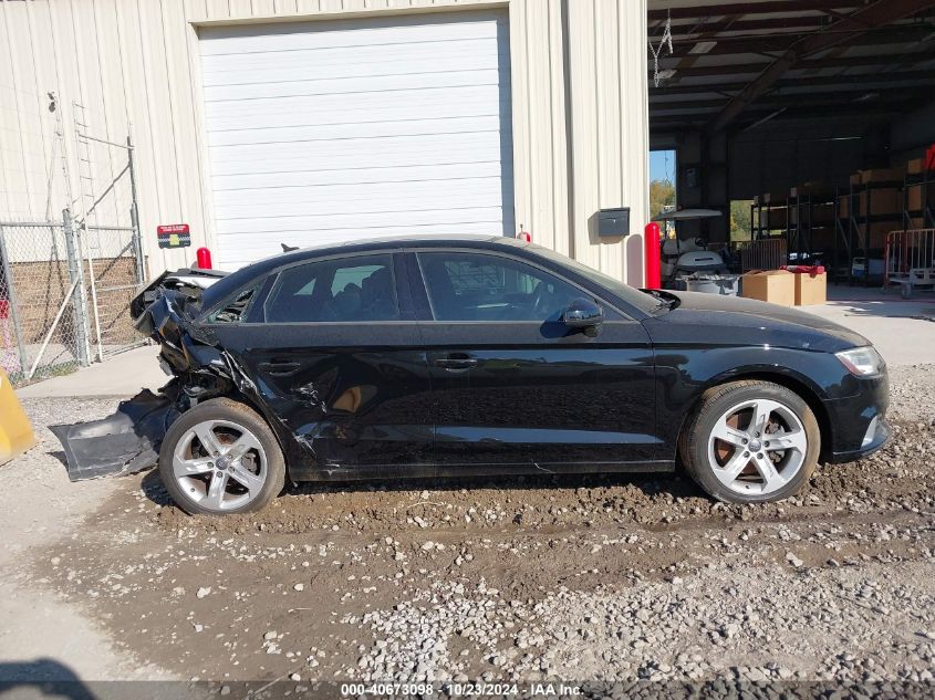 2017 Audi A3 2.0T Premium VIN: WAUAUGFF0H1055547 Lot: 40673098