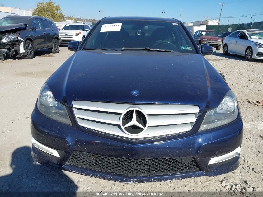 2013 Mercedes-Benz C 300 Luxury 4Matic/Sport 4Matic VIN: WDDGF8AB8DR261797 Lot: 40673134