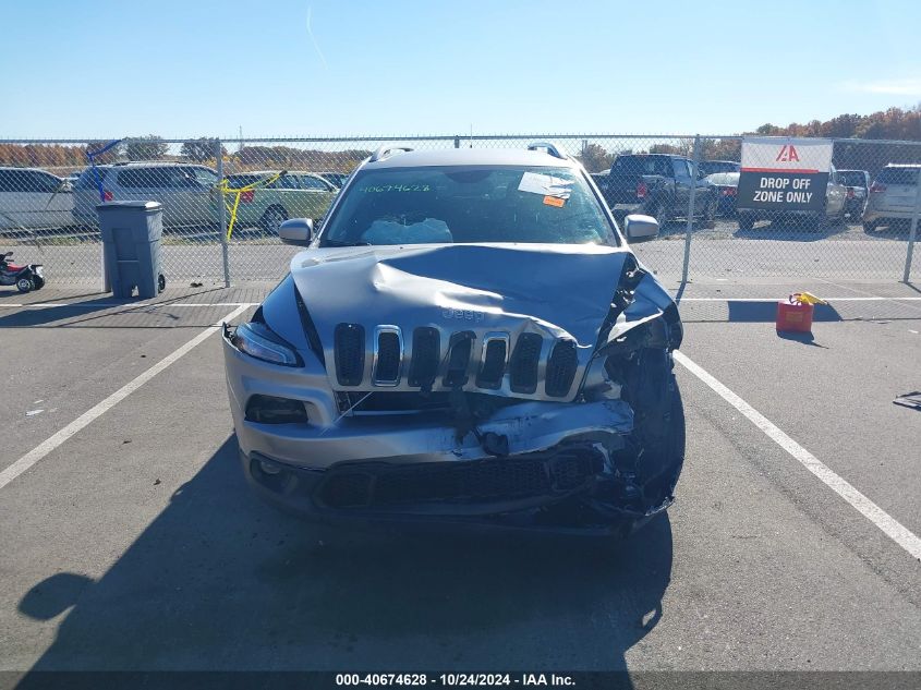 2016 Jeep Cherokee Latitude VIN: 1C4PJMCB2GW187782 Lot: 40674628