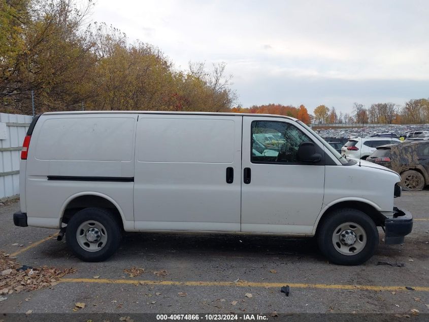 2017 Chevrolet Express 2500 Work Van VIN: 1GCWGAFF6H1135108 Lot: 40674866