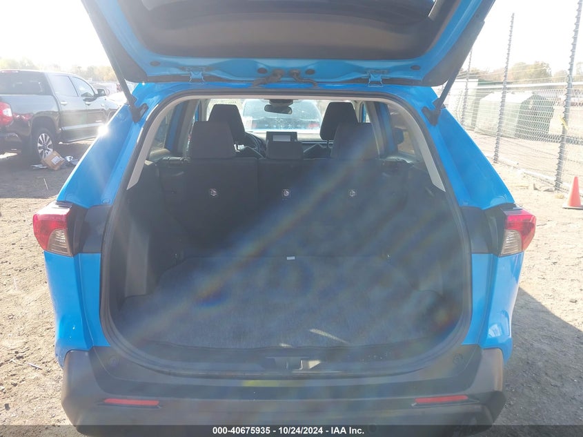 VIN 2T3H1RFV6KC020793 2019 TOYOTA RAV4 LE