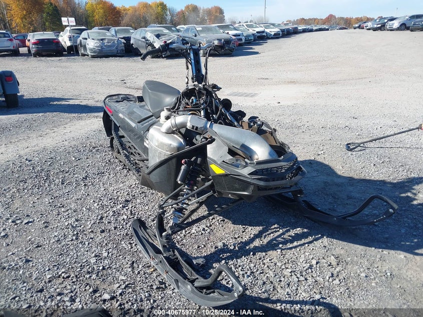 2017 SKI DOO MXZ 1000