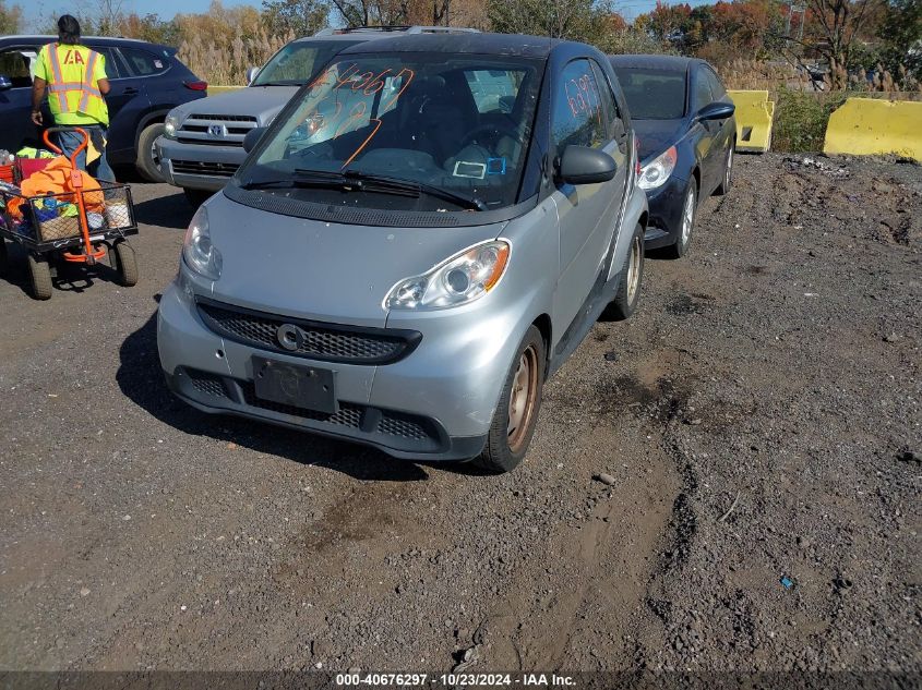 VIN WMEEJ3BA7EK747537 2013 SMART FORTWO no.2