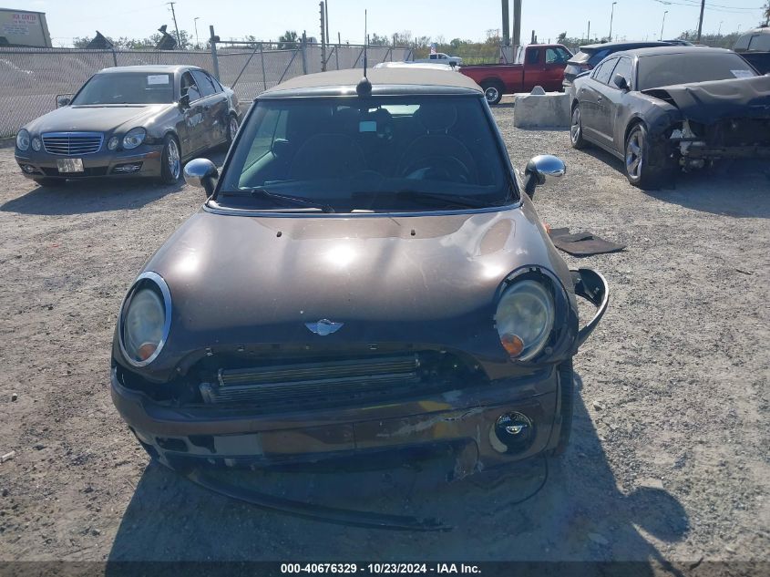 2010 Mini Cooper VIN: WMWMR3C59ATU96901 Lot: 40676329