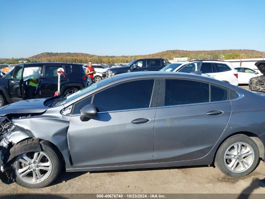 2018 Chevrolet Cruze Lt Auto VIN: 1G1BE5SM5J7236197 Lot: 40676740