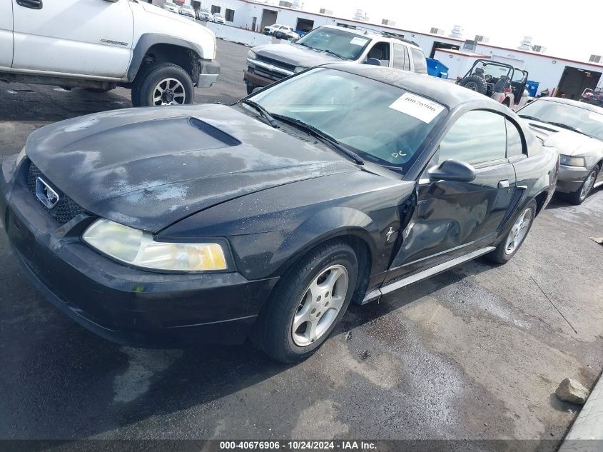 2000 Ford Mustang VIN: 1FAFP4040YF158126 Lot: 40676906