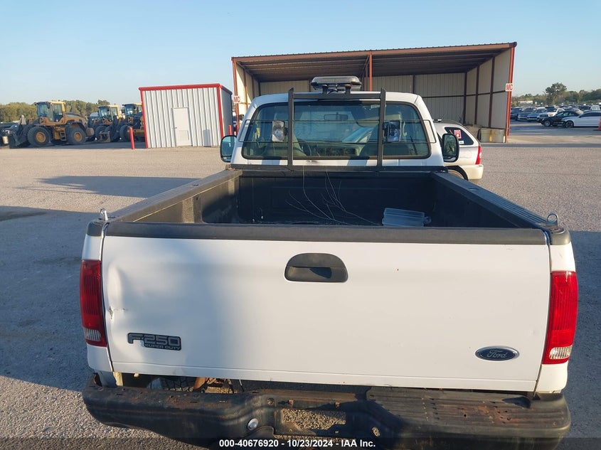 1999 Ford F-250 Lariat/Xl/Xlt VIN: 1FTNF21LXXEE65620 Lot: 40676920