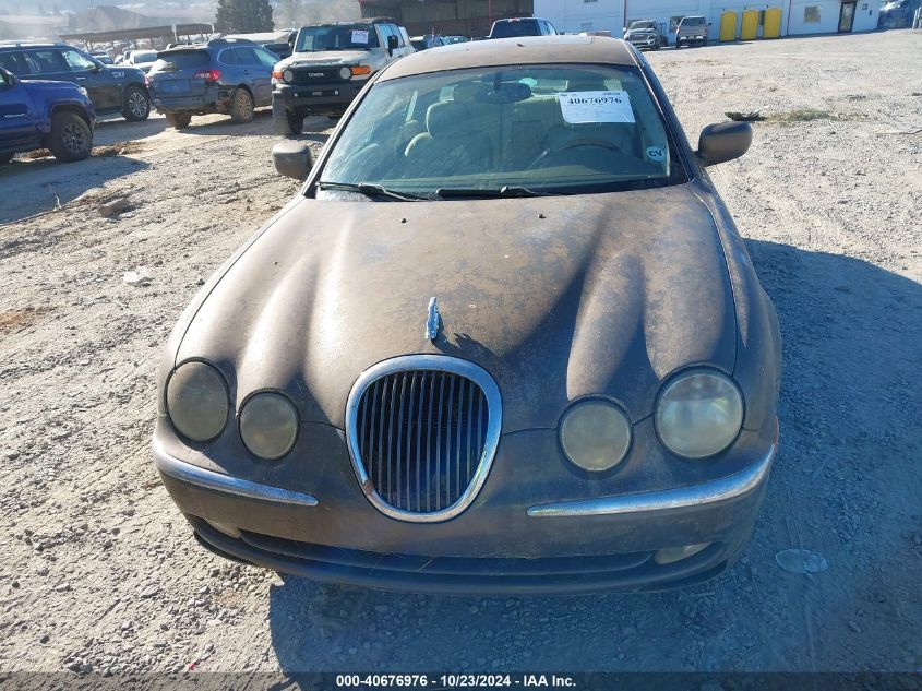 2001 Jaguar S-Type 4.0L V8 VIN: SAJDA01P01GL93471 Lot: 40676976