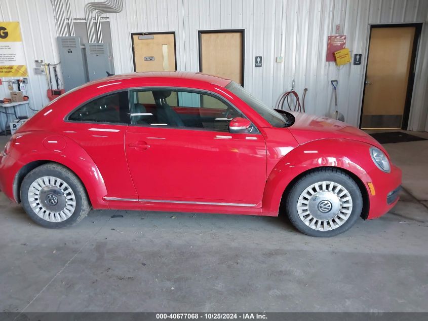 2013 Volkswagen Beetle 2.5L VIN: 3VWJP7AT0DM693217 Lot: 40677068