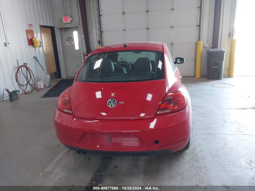 2013 Volkswagen Beetle 2.5L VIN: 3VWJP7AT0DM693217 Lot: 40677068