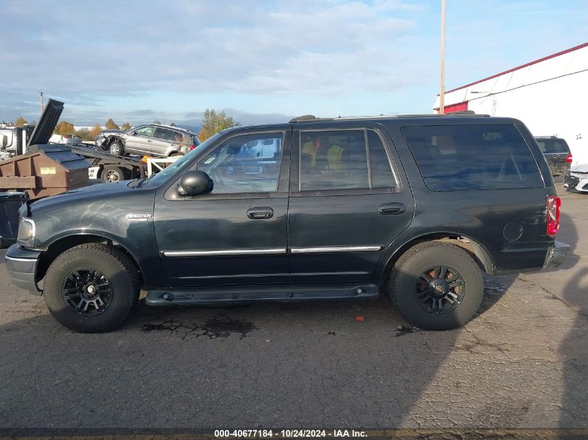 2000 Ford Expedition Xlt VIN: 1FMRU1568YLB13862 Lot: 40677184