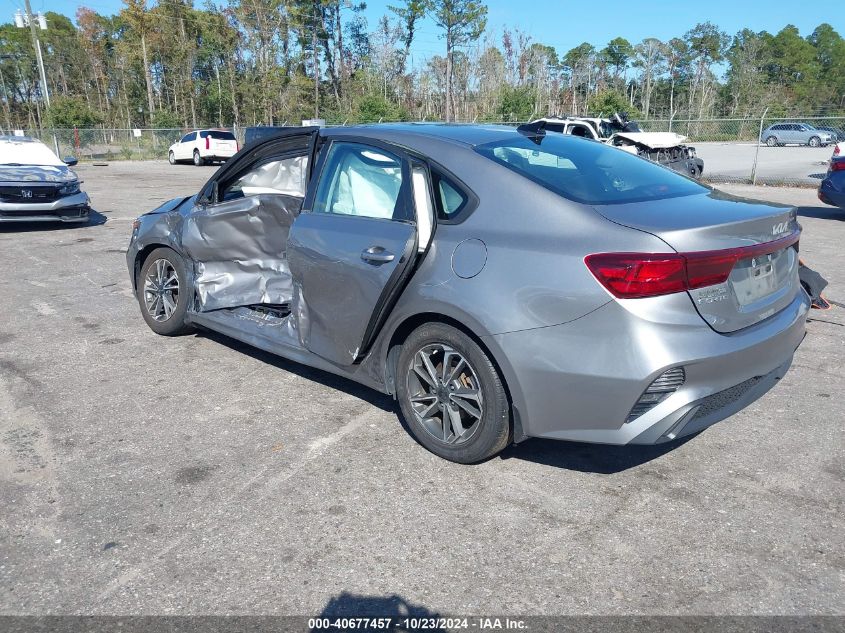 VIN 3KPF24AD2PE543171 2023 KIA FORTE no.3