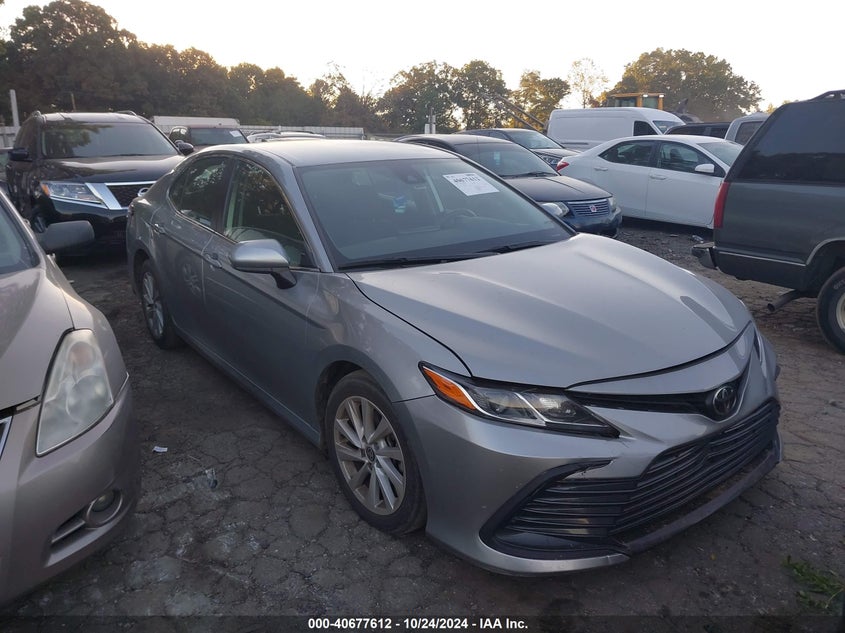 2022 TOYOTA CAMRY (VIN: 4T1C11AK3NU032307)