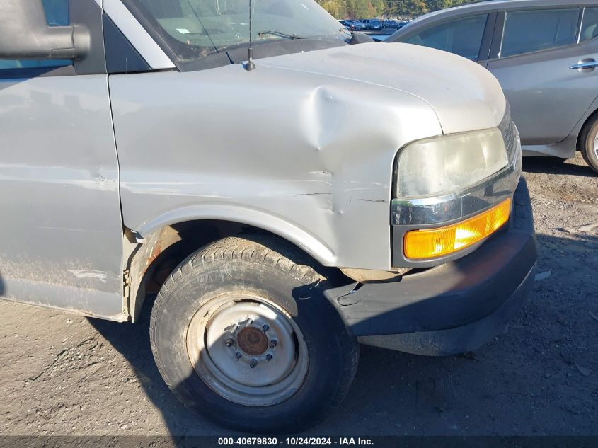 2007 Chevrolet Express G3500 VIN: 1GAHG39UX71242698 Lot: 40679830