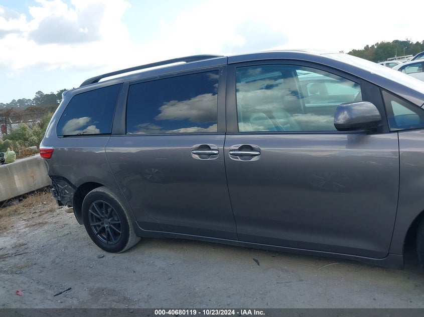 2016 Toyota Sienna Xle 8 Passenger VIN: 5TDYK3DC1GS747780 Lot: 40680119