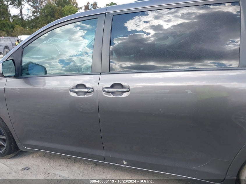 2016 Toyota Sienna Xle 8 Passenger VIN: 5TDYK3DC1GS747780 Lot: 40680119