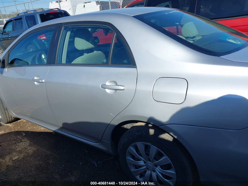 2013 TOYOTA COROLLA LE - 2T1BU4EEXDC928872