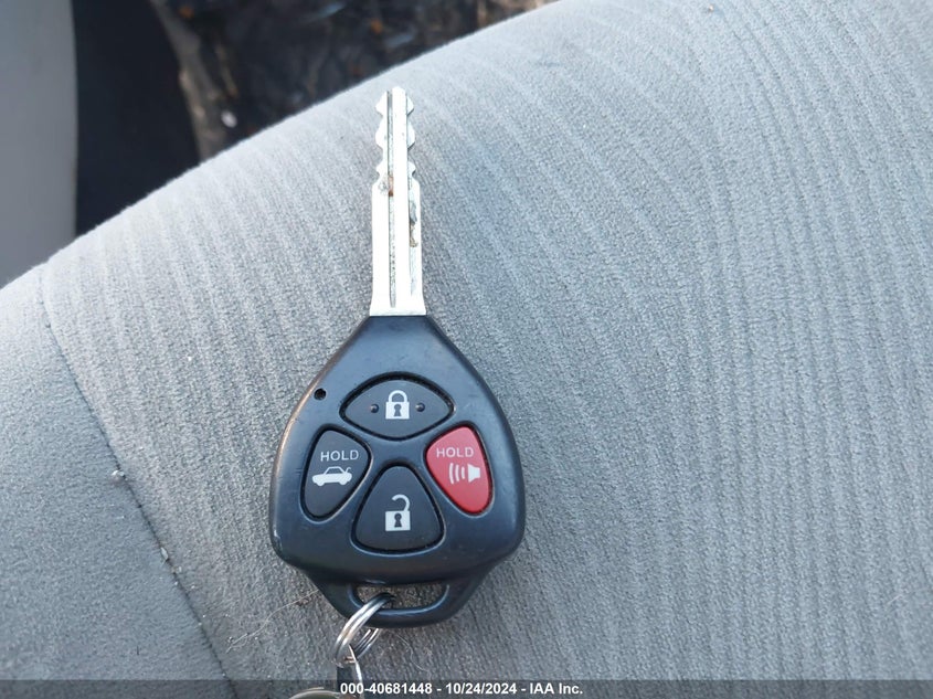 2013 TOYOTA COROLLA LE - 2T1BU4EEXDC928872