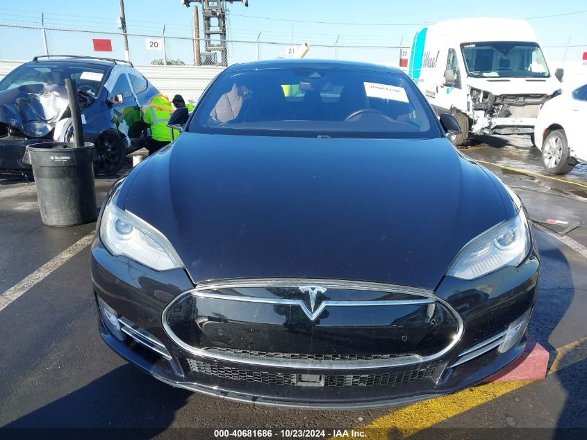 2016 Tesla Model S 60D/70D/75D/85D/90D VIN: 5YJSA1E20GF122004 Lot: 40681686