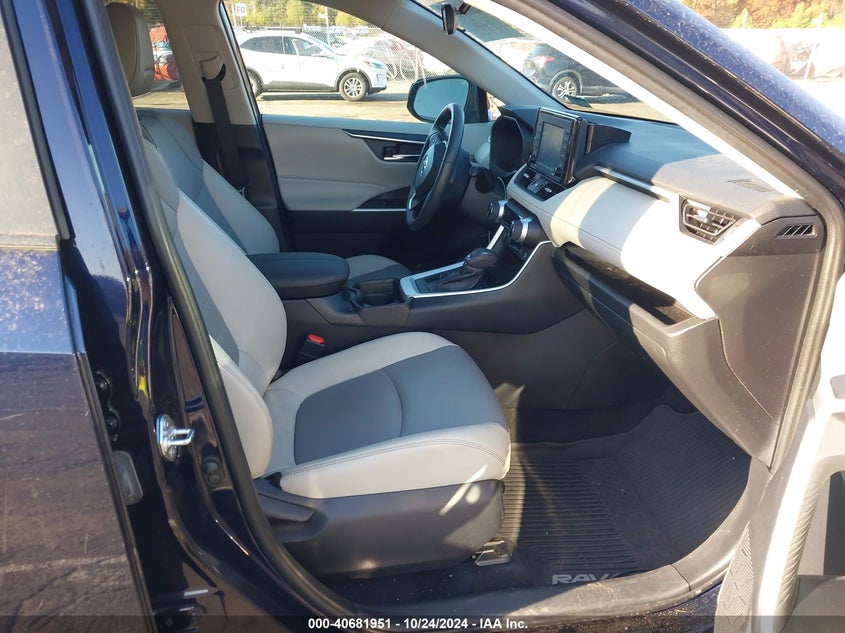 VIN 2T3A1RFV1LC121663 2020 TOYOTA RAV4 XLE PREMIUM