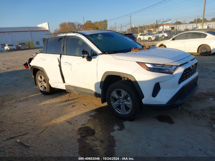 2024 Toyota RAV4, Xle