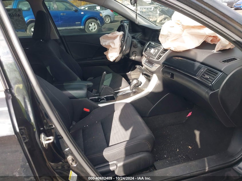 2015 HONDA ACCORD VIN: 1HGCR2F50FA134156